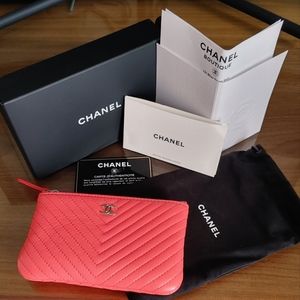 CHANEL o-case mini